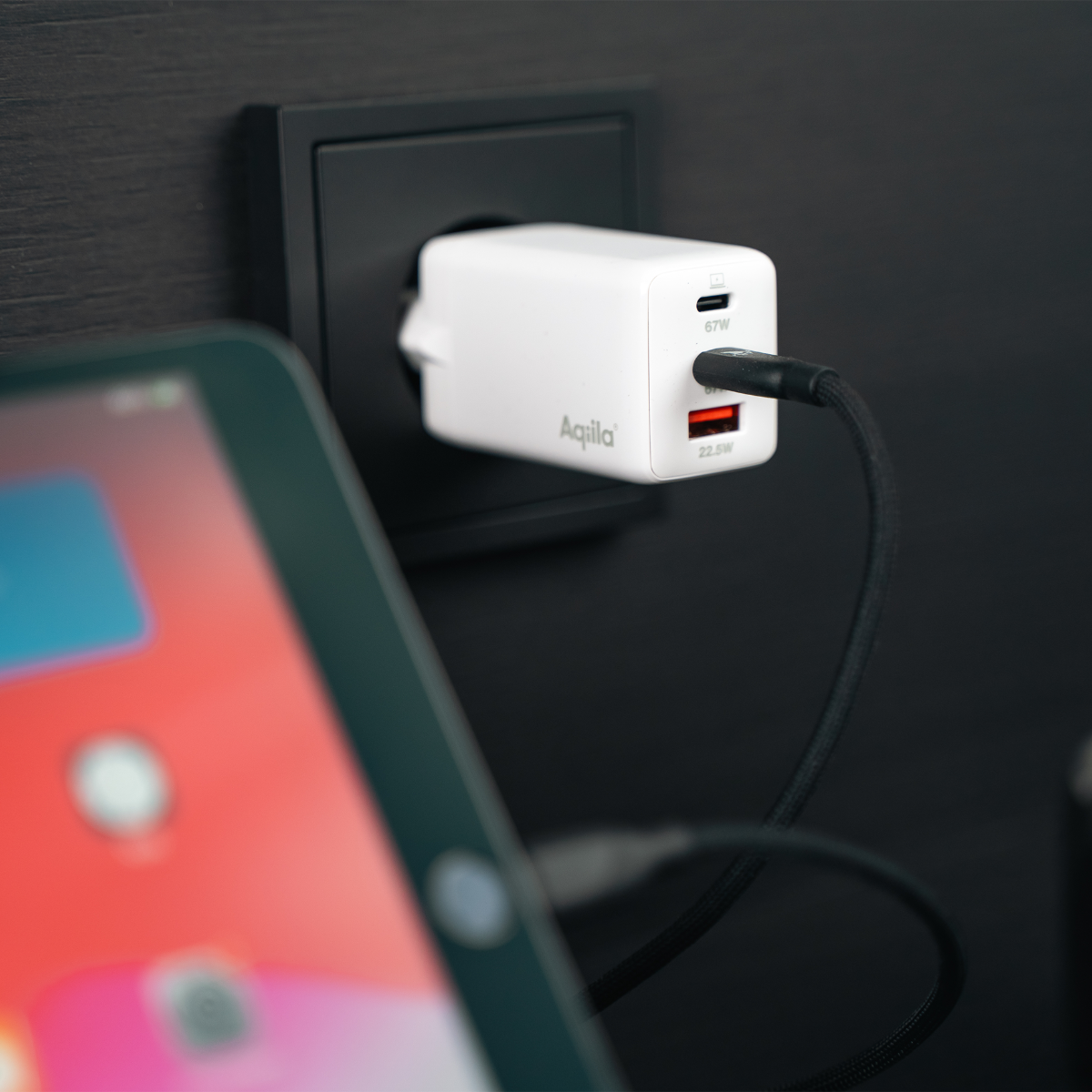 Vægoplader 65W med tre porte