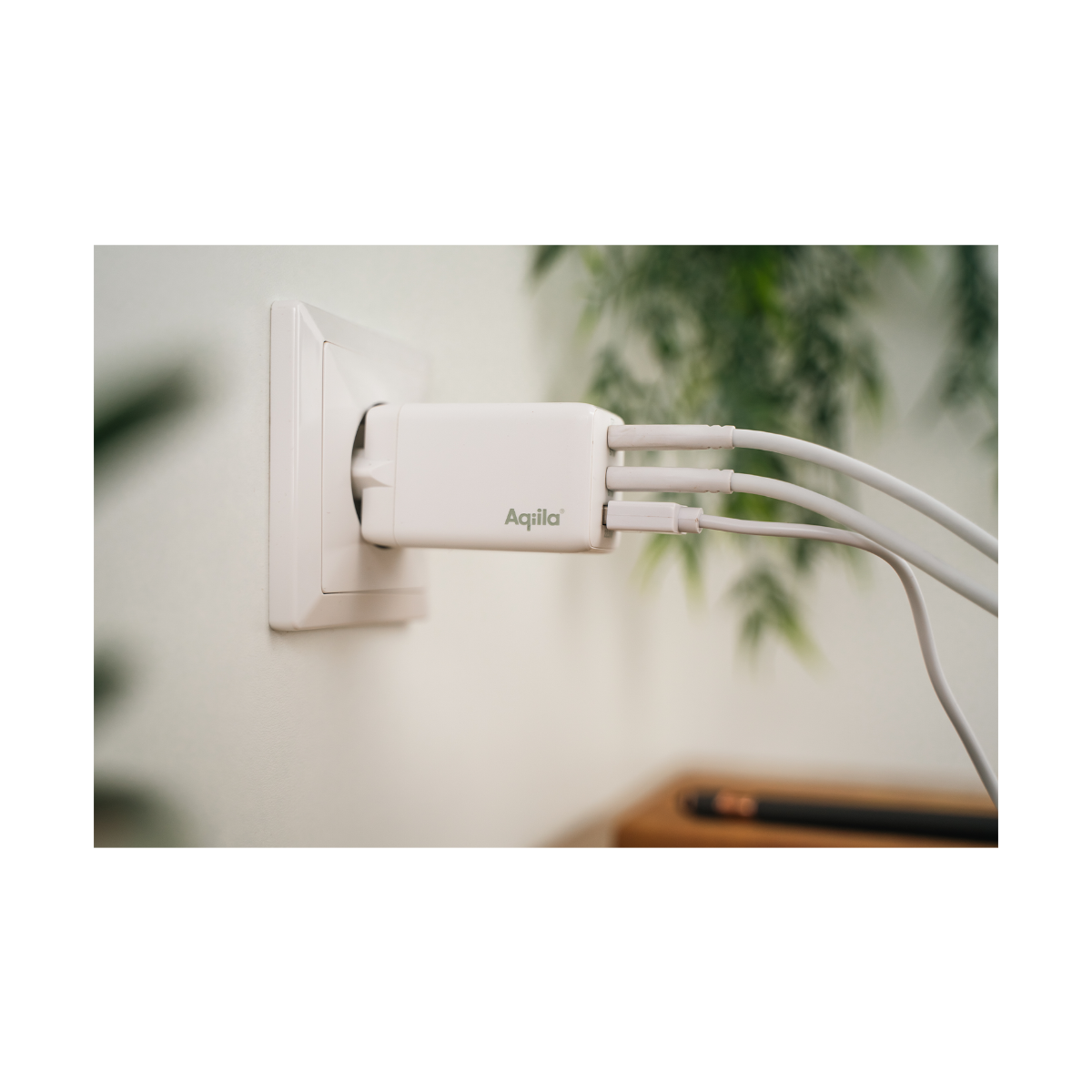 Vægoplader 65W med tre porte