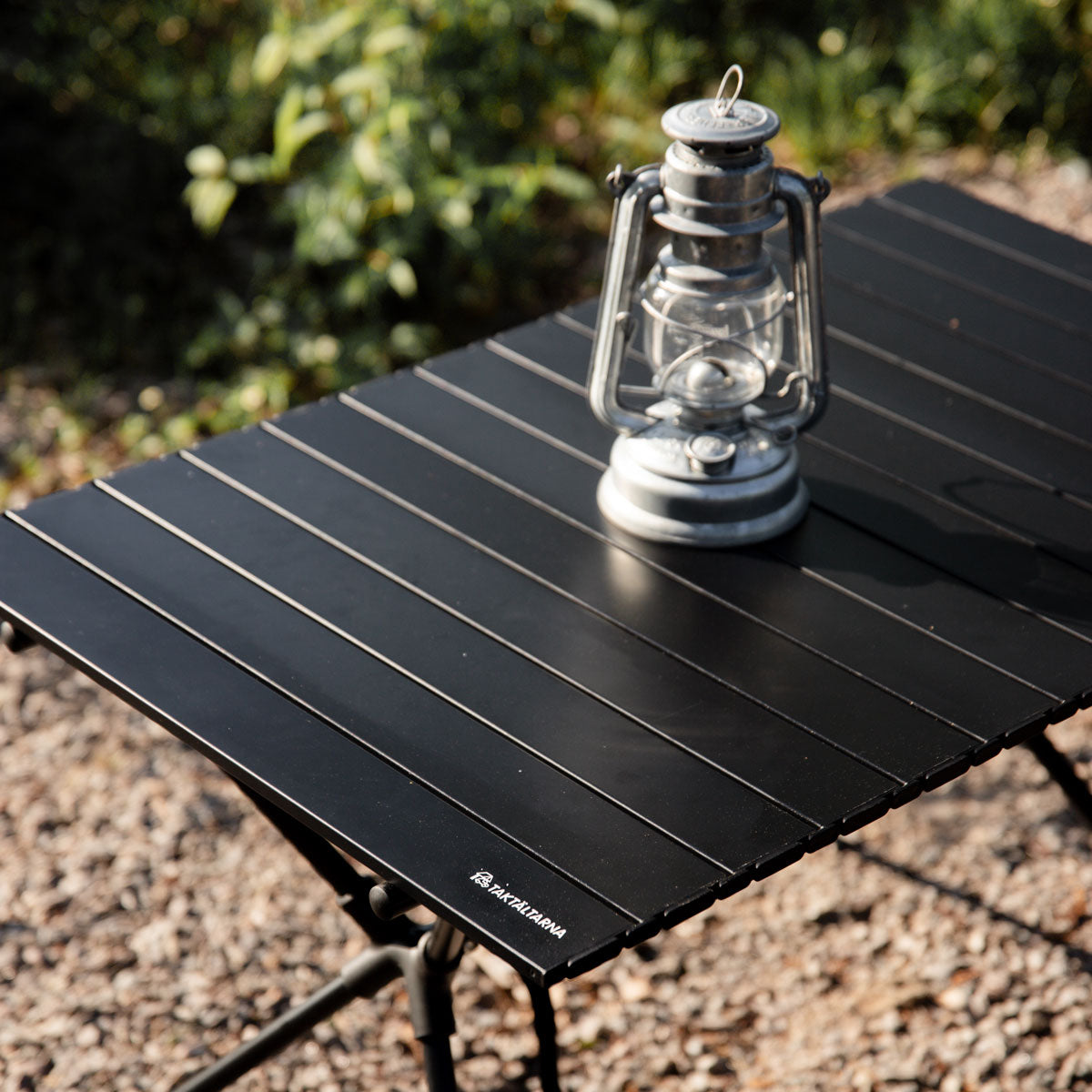 Bordet – smart campingbord med justerbare ben