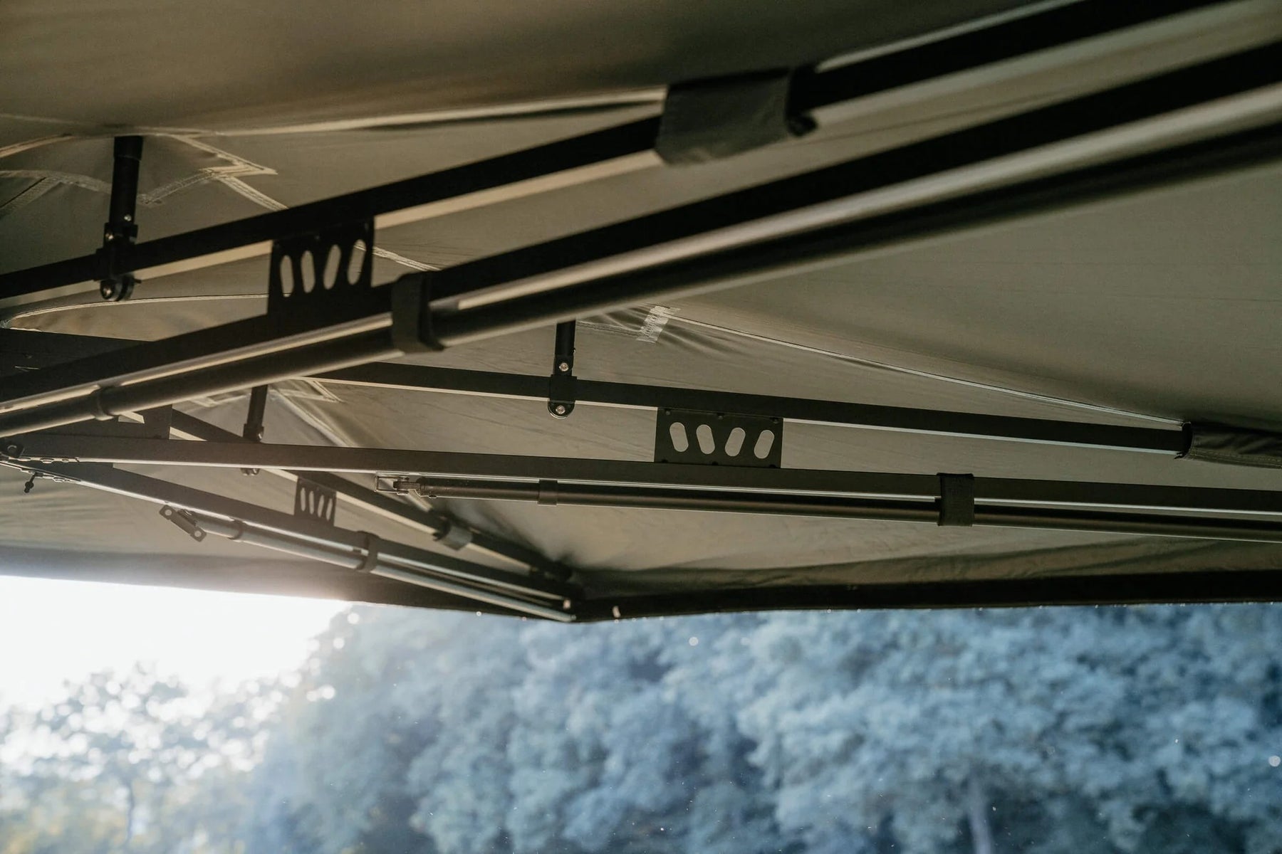 Solfjädern 270 astetta XL – suurin markiisimme