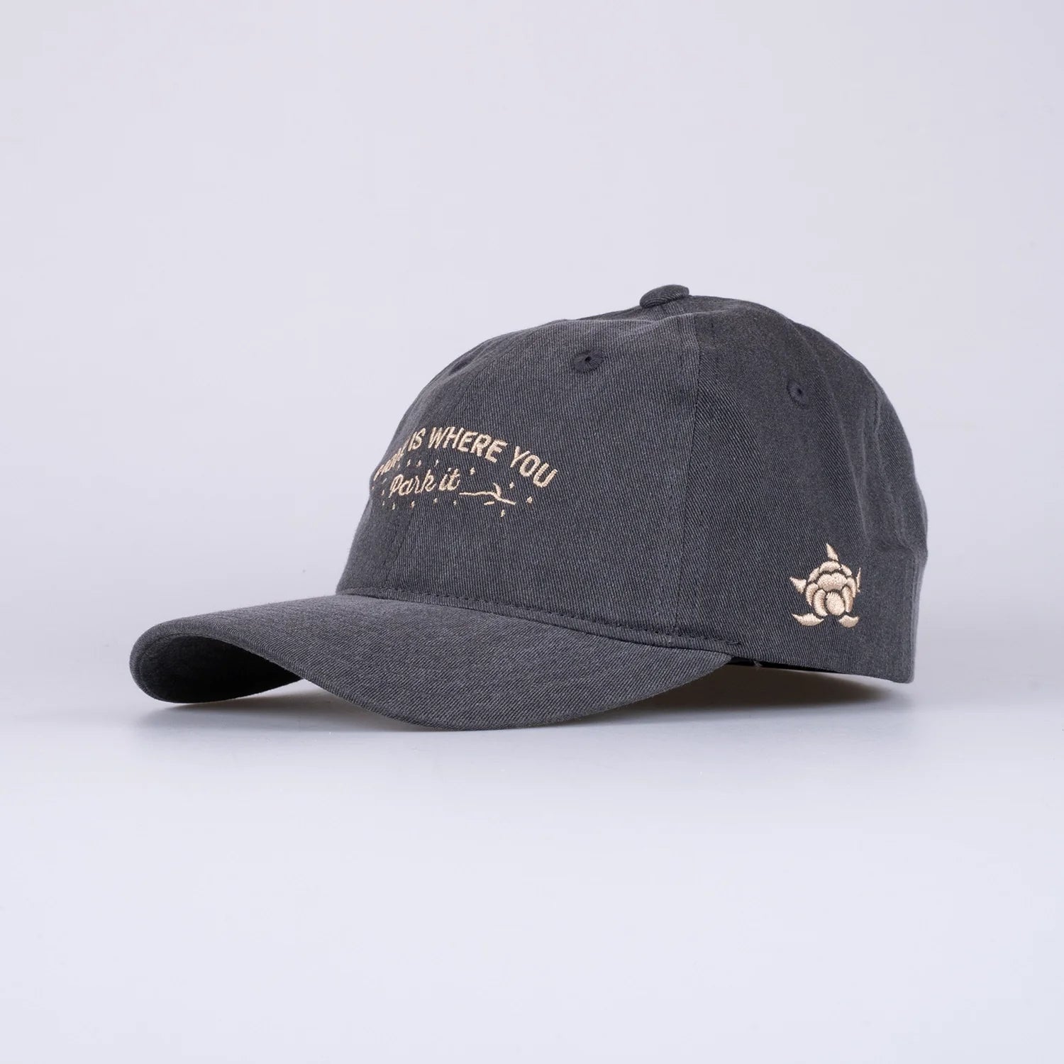 Yhteistyön Logo Isän Lippis | Taktältarna x Sqrtn Company