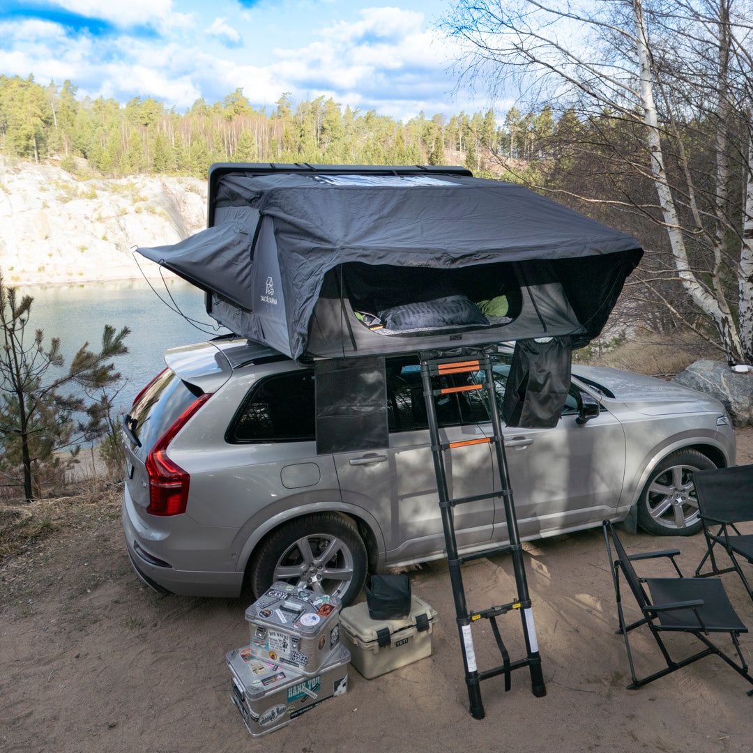 volvo xc90 roof tent Svartberget – spacious hard shell tent
